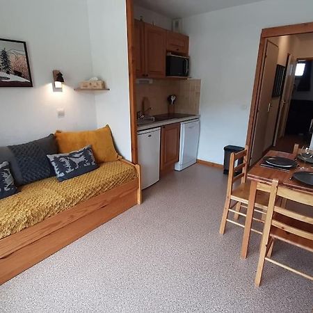 Superbe Appartement La Joue Du Loup Centre, 6 Personnes, Avec Parking Prive Le Devoluy Exterior photo