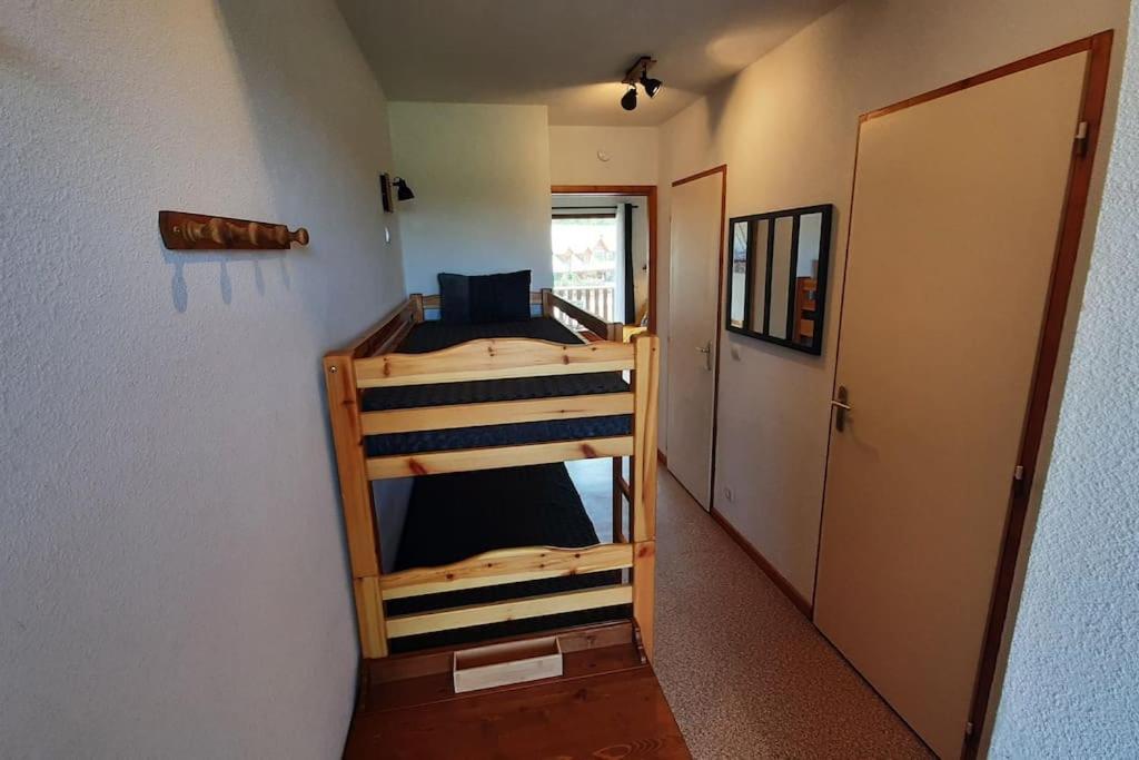 Superbe Appartement La Joue Du Loup Centre, 6 Personnes, Avec Parking Prive Le Devoluy Exterior photo